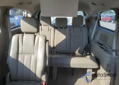 2012 Chrysler Town & Country Touring z USA, uszkodzony, nr VIN 2C4RC1BG3CR187839